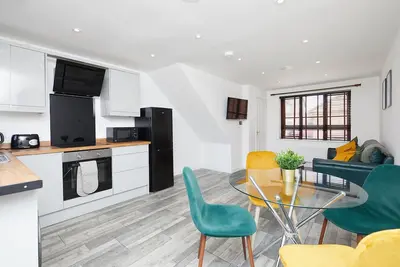 Image de Comfortable Modern in Nottingham 3 Bedroom House near Qmc - Free Parking