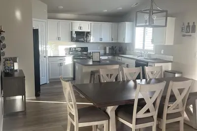 Image de Spacious 4 bedroom 3 bath home in Nampa sleeps 10