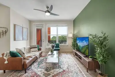 Image de Luxury Downtown Getaway | Pool, Gym, Free Parking
