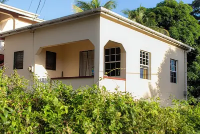 Image de Serene house with WiFi in charming Saint David