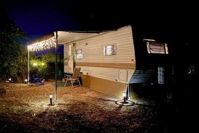 Image de Cozy Rv in tranquil setting
