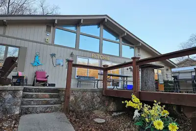 Image de Spacious 4-bedroom house + Loft on the 5. 5mm of the Gravois Arm - Loto