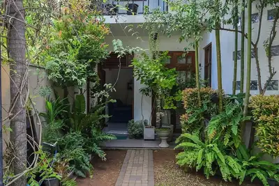 Browns Hill Bliss