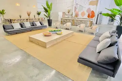 Image de The Modern Art Foundry - 10 bedroom 10, 000 sq ft