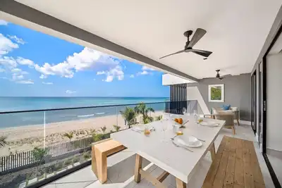 Image de Exceptional Beachfront Condo - Allure 301