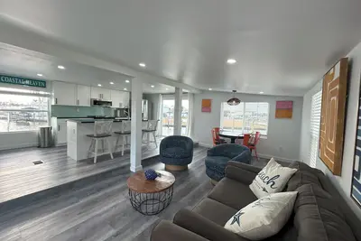 Image de Crab Cove Inn. 3/2 Direct Gulf Access with 50 ft sea wall.