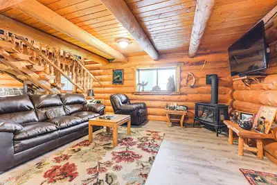 Image de 3 Mi to Kenai River: Secluded Sterling Cabin!