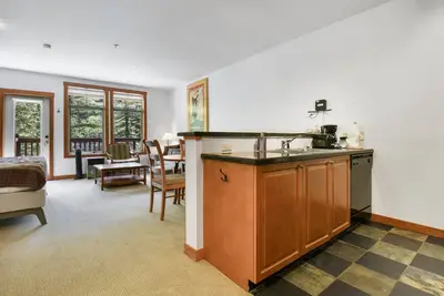 Image de New! 1106 - Studio Standard Eagle Springs West