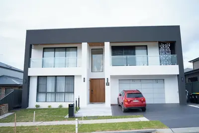Image de 2 bedroom + 1 bathroom