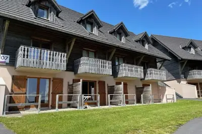 Image de Duplex 8 pers avec piscine à Super-Besse