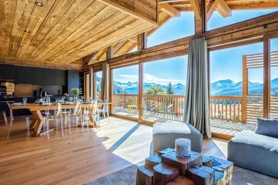 Image de Chalet luxueux avec jacuzzi, 7 pièces, proche pistes, pour 15 pers.