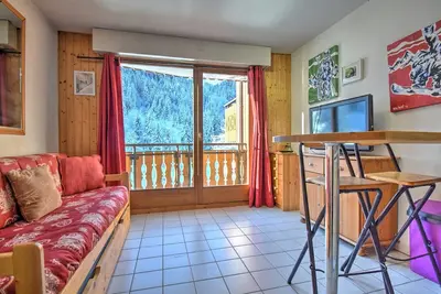 Image de Studio cosy au pied du téléphérique avec balcon et parking
