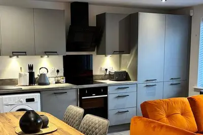 Image de New Modern 2 bed Apartment - Holbeck Leeds - Free Gated Parking