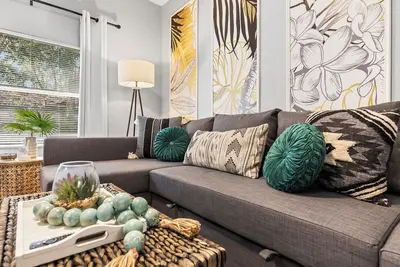 Image de No Chores Cozy Renovated Bungalow/6 mins Downtown