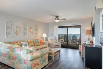 Image de Summer Winds C-325: 4br, 2. 5ba, Oceanfront Condo