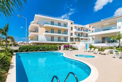 Image de Home By The Sea - Ocean View Apartment
