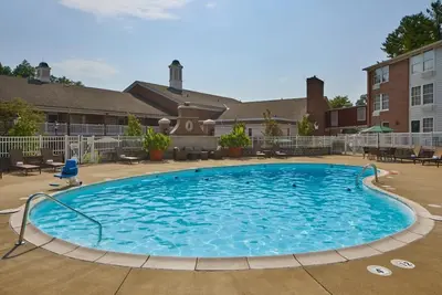 Image de Two Family-Ready Rooms Perfect Spot for University Events