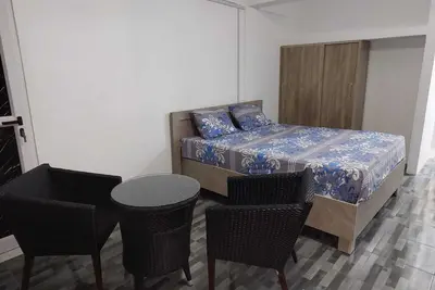 Image de Charming large ensuite room with fully equipped kitchenette + terrace. 4 Persons