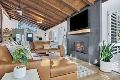 Image de New! MidCentury-Luxury-3br/2ba-Continental Fairway