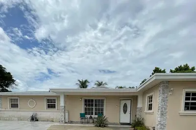 Image de Charming House in enchanting Miami Gardens