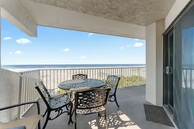 Beachfront 3-Bed | Location! Stunning Sunsets