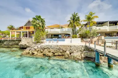Image de Stunning oceanfront 12 person luxury villa