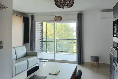 Image de Grand Studio dans résidence calme à 300m de la plage