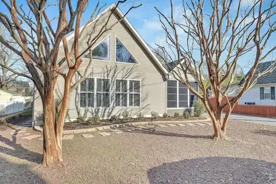 Image de Charming 3-bedroom house within walking distance of quaint downtown Milton