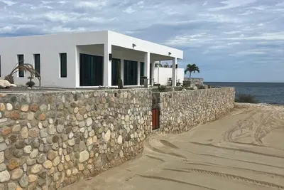 Image de Luxury Private Ocean Front Villa, on the Sea of Cortez