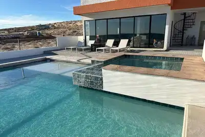 Image de Luxury Villa w/Ocean views, Private pool & spa. Steps from the beach!