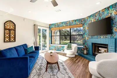 Image de Wild Side Retreat - fun for families or couples - games galore!