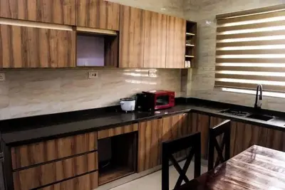 Image de Modern Comfort, Prime Location.