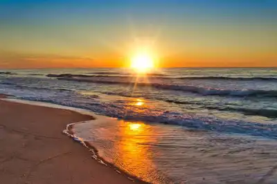 Image de Walk to Beach. Pool, Hot Tub, Balcony, Newer Furniture