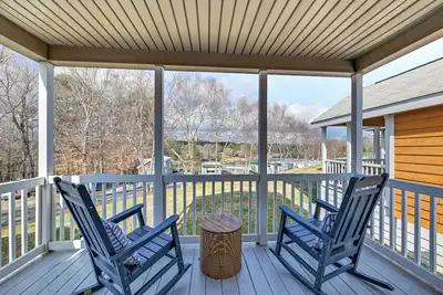 Image de < 1 Mi to Lake Norman Marina: Home w/ Pool Access