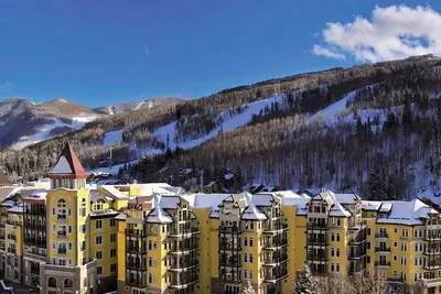 Image de Luxury Meets Alpine Adventure: The Ritz-Carlton Club, Vail 3-Bedroom Residence