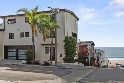 Image de 4br 3. 5ba Manhattan Bch Hm, Pano White Water Ocean & Sunset Vus Steps to Strand