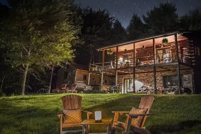 Image de Tranquil 3 Bdrm Log Cabin on Lake 10 min from Windham & Hunter Mts- dog friendly
