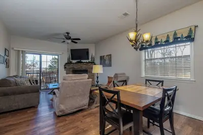 Image de 2br Village At Indian Point 704 near Sdc-Free Tickets Daily up to $500 Value
