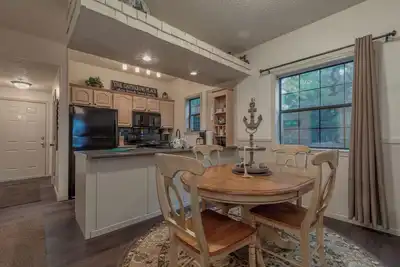 Image de 2br Village At Indian Point 705 near Sdc-Free Tickets Daily up to $500 Value