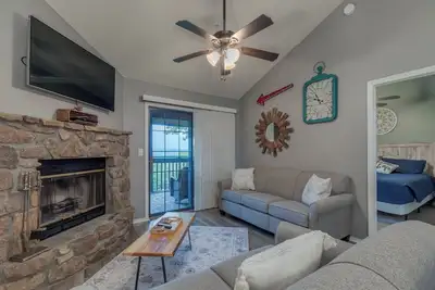 Image de 2br Village At Indian Point 711 near Sdc-Free Tickets Daily up to $500 Value