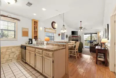 Image de 2br Village At Indian Point 809 near Sdc-Free Tickets Daily up to $500 Value
