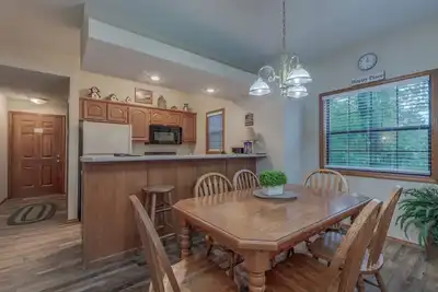 Image de 2br Village At Indian Point 901 near Sdc-Free Tickets Daily up to $500