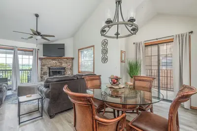 Image de 2br Village At Indian Point 1112 near Sdc - Free Tickets Daily up to $500