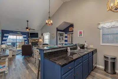Image de 2br Village At Indian Point 1212 near Sdc - Free Tickets Daily up to $500