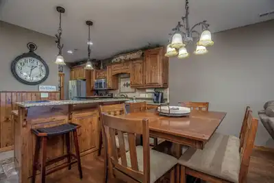 Image de 2br Village At Indian Point 1503  near Sdc - Free Tickets Daily up to $500