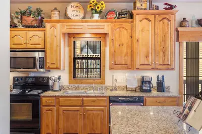 Image de 2br Village At Indian Point 1605 near Sdc - Free Tickets Daily up to $500