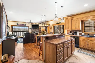 Image de 2br Village At Indian Point 1608 near Sdc - Free Tickets Daily up to $500
