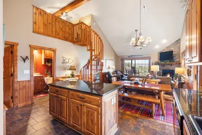 Image de 2br+Loft Village At Indian Point 1712 near Sdc -Free Tickets Daily up to $500