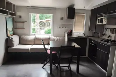 Image de C301 Mh 34 m² 3 chambre, climatisé, terrasse de 18 m² très bon emplacement dans le camping 6 personnes