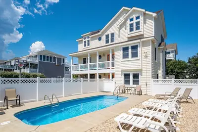 Ships Ahoy: Oceanside, Pet Friendly, Heated Pool, Pool Table